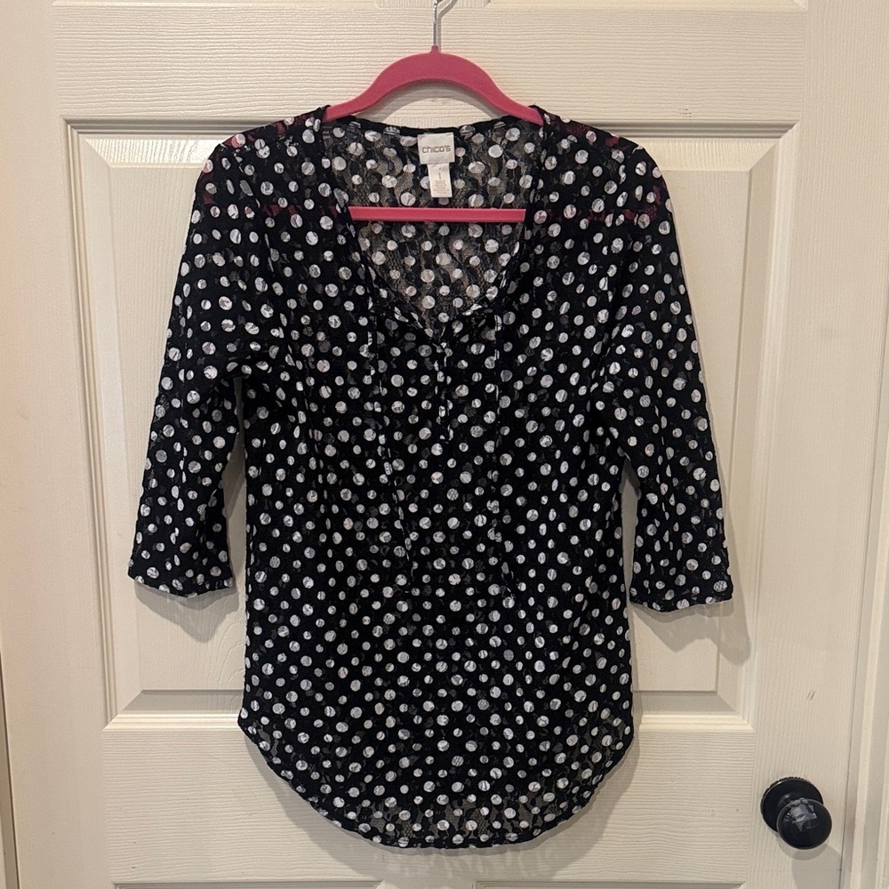 Chicos lace sheer polka dot top, size 1, medium 🔵